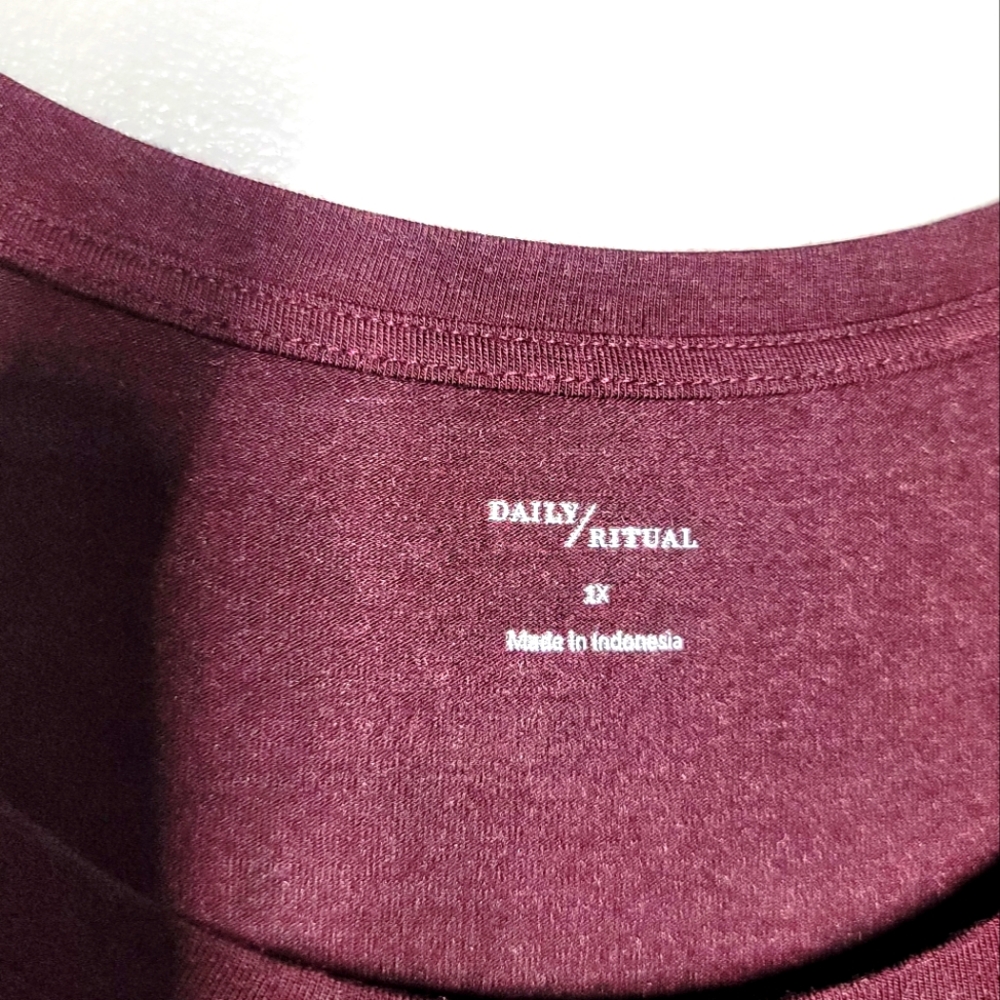 Daily Ritual Women's Burgundy Top Size 1X - Picture 3 of 7